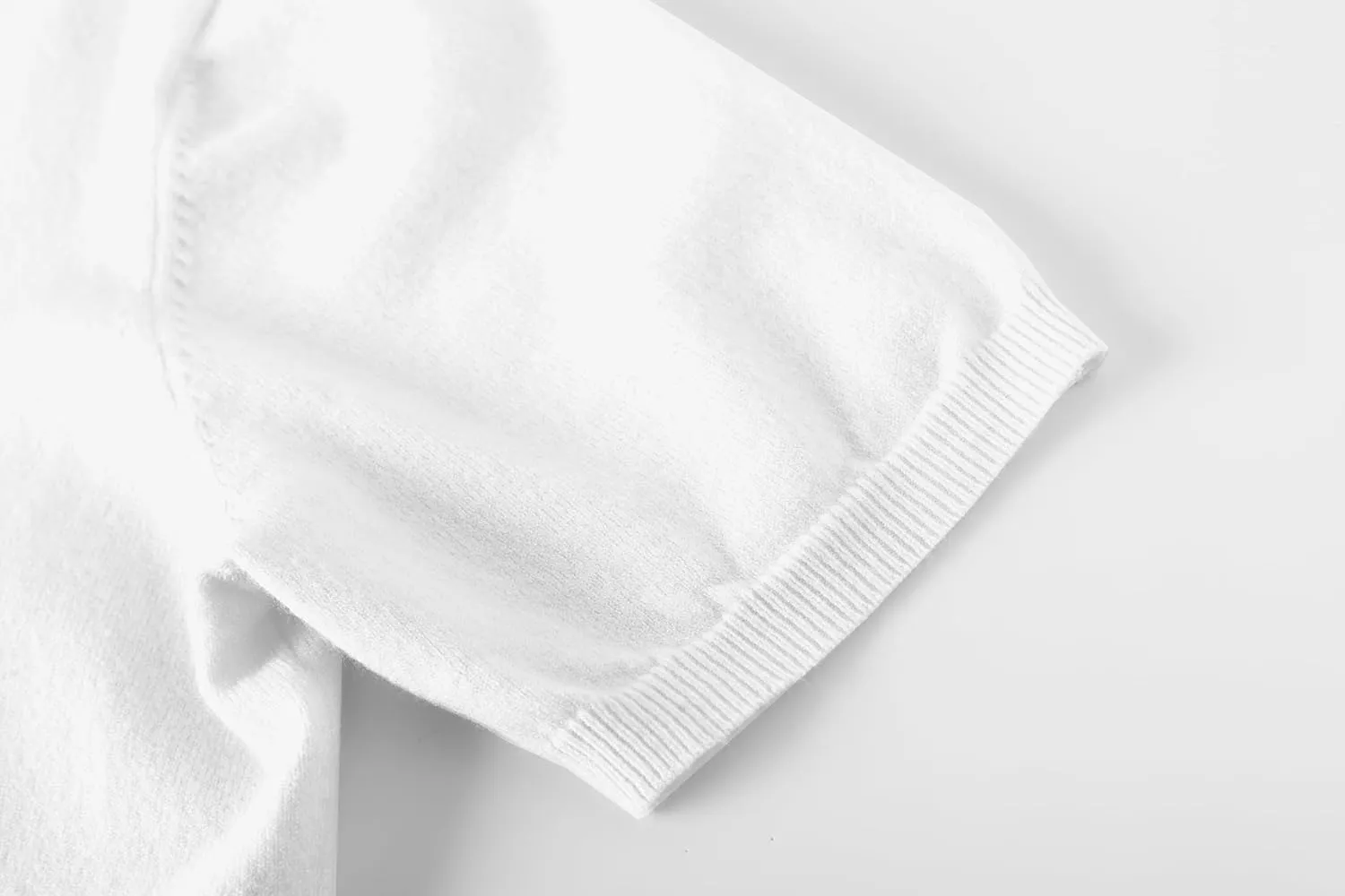 Betusline Women's Pullover Sweaters Soft TopsShort Sleeves Sweaters.