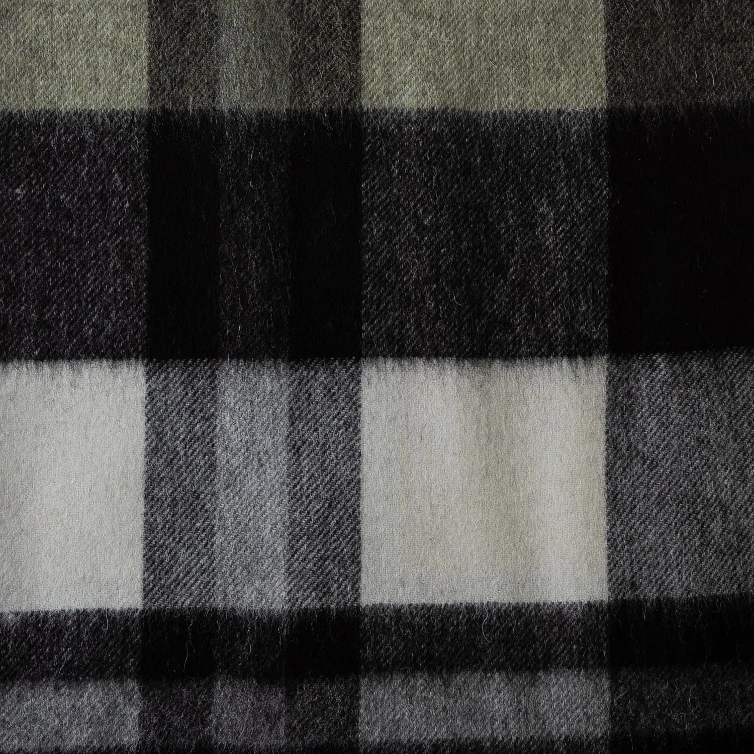 Chequer Cashmere Blend Blanket  Exploded Olive