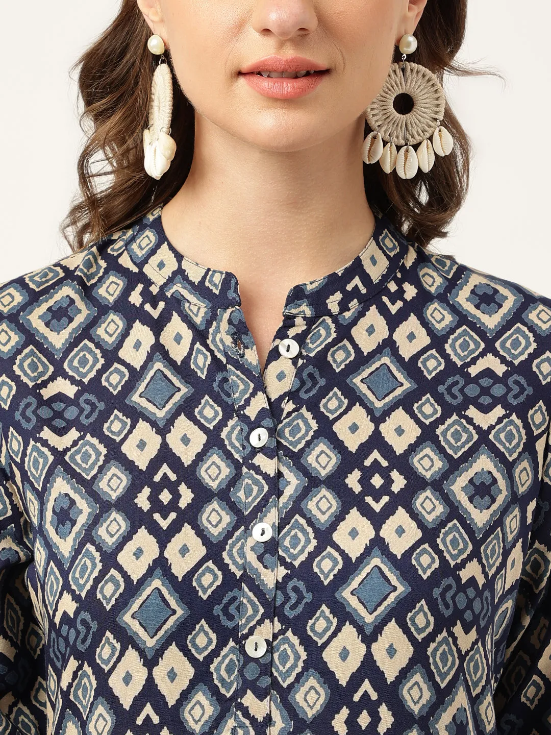 Jashvi Navy Blue Floral Digital Printed Straight Fold Sleeve Kurta